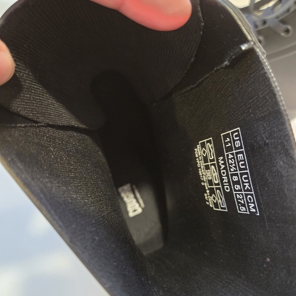 Black Cougar Rainboots 11 - Picture 7 of 12